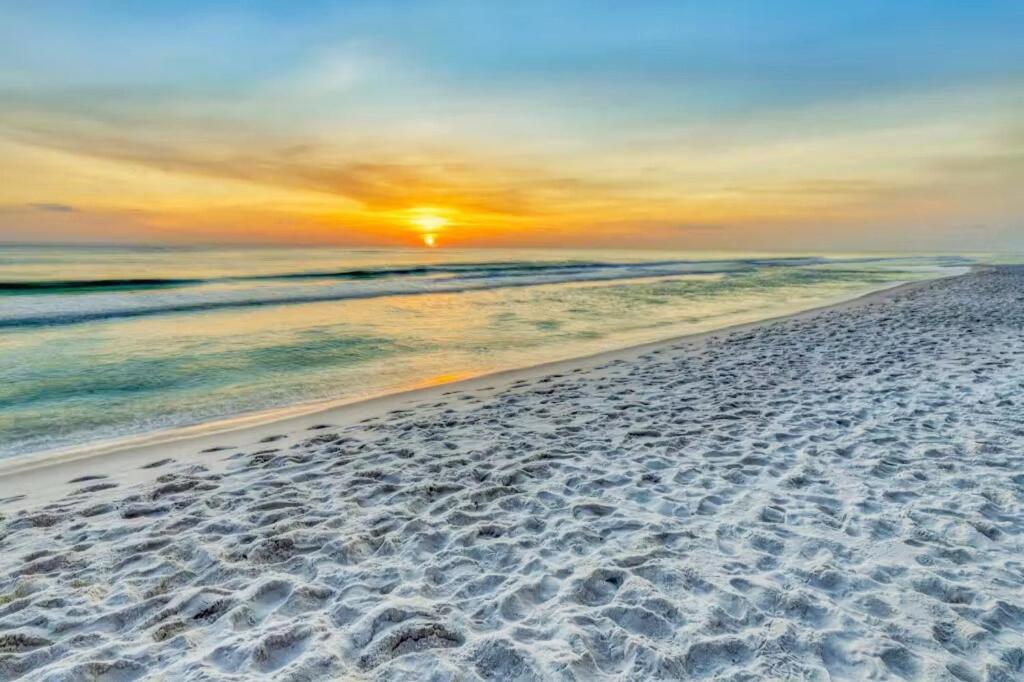Front At Tidewater Resort, Pcb